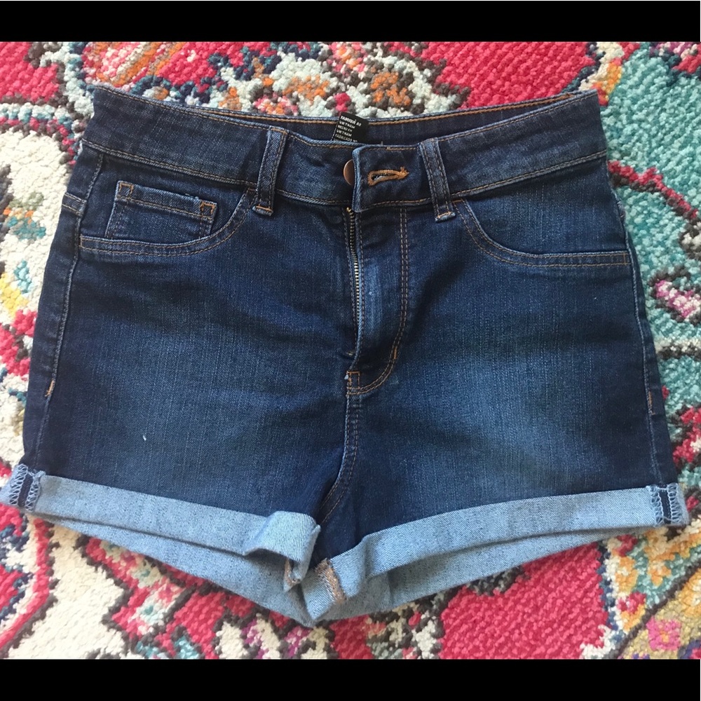 Dark wash rolled cuff high waisted shorts